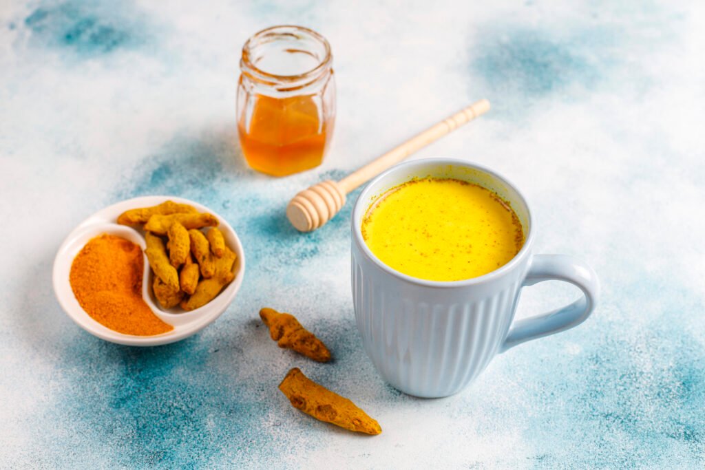 gut healing drinks with curcumin